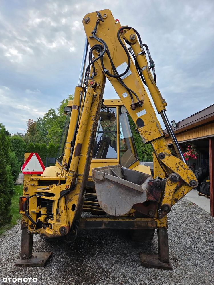 Caterpillar CAT 428B - 5