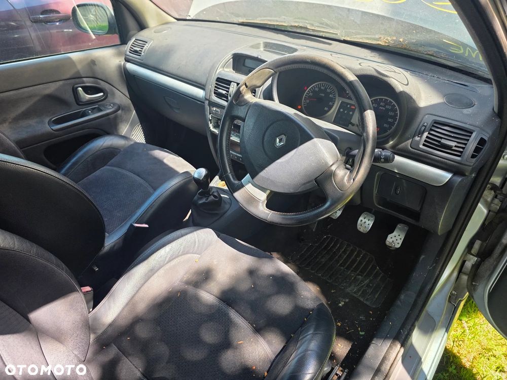 Renault Clio 2.0 16V Sport - 6