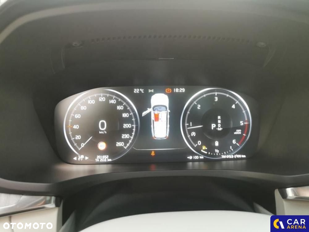Volvo V60 Cross Country - 11