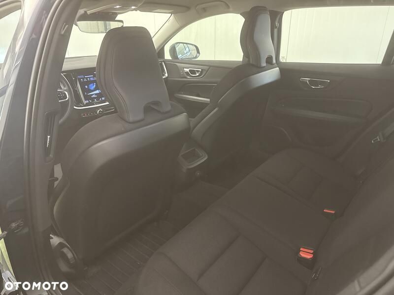 Volvo V60 Cross Country B5 B AWD - 21