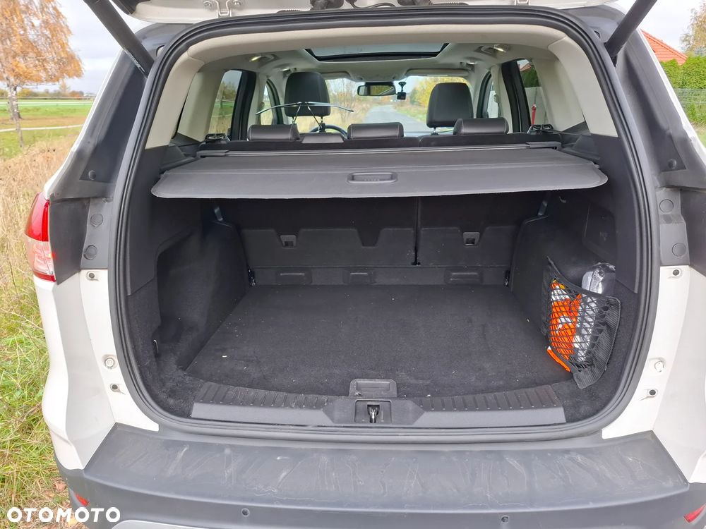Ford Kuga - 11