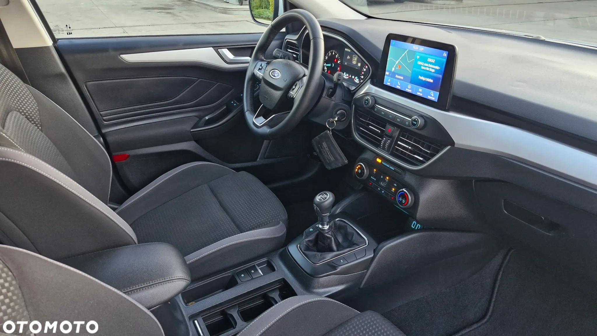 Ford Focus 1.0 EcoBoost Titanium X - 21