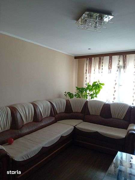 Vand apartament 4 camere Rosiorii de vede — fotografia 1