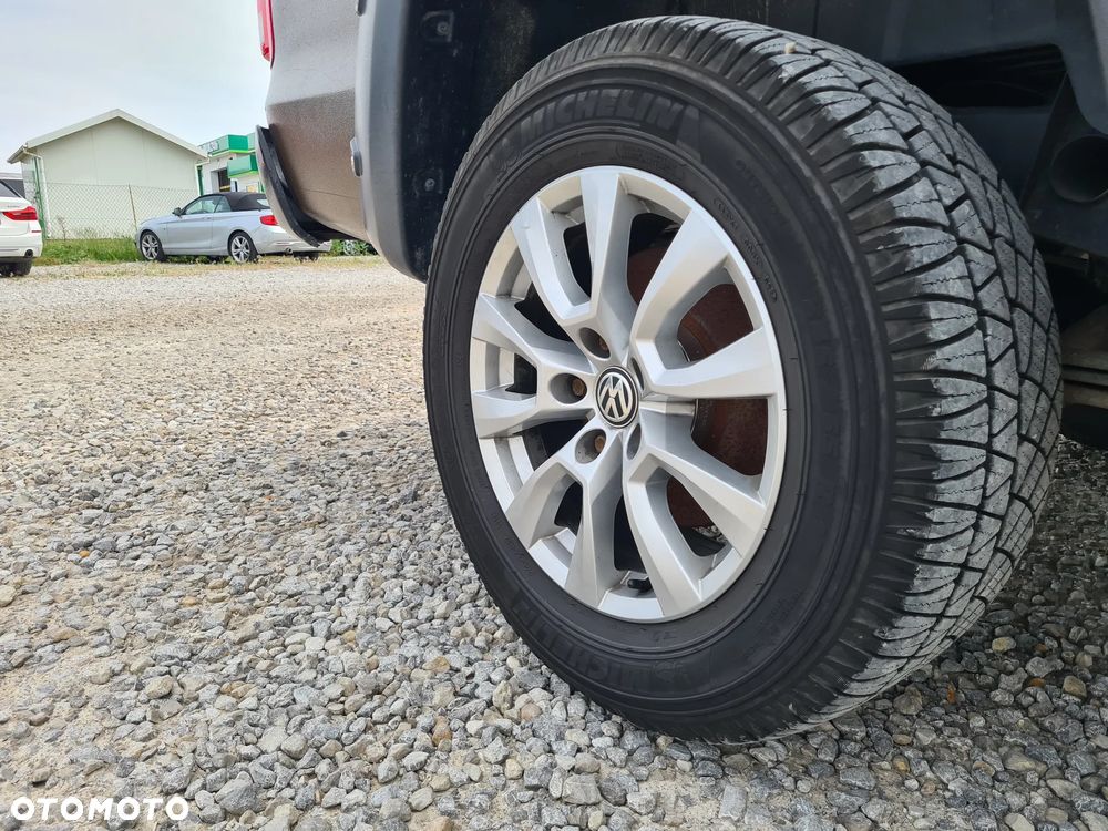 Volkswagen Amarok - 33