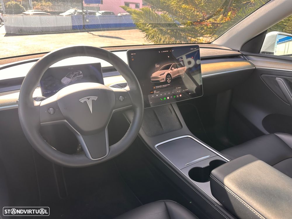 Tesla Model Y Tração Traseira - 43