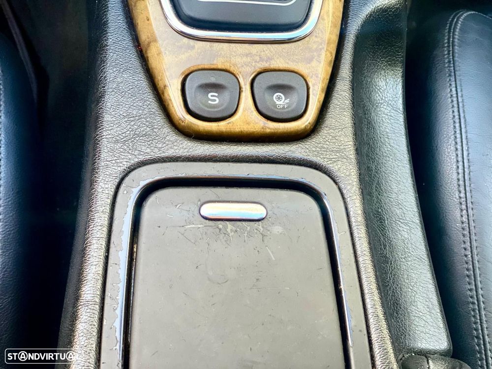 Jaguar S-Type 3.0 V6 Executive Auto. - 29