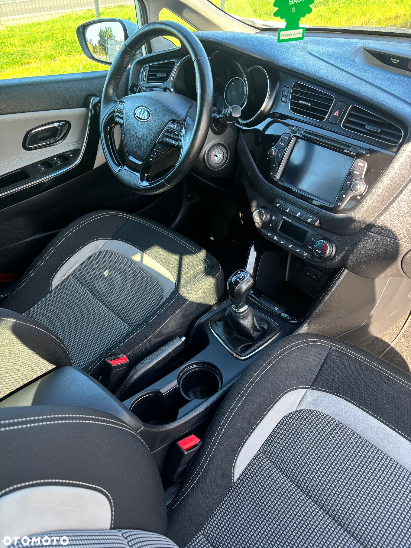 Kia Ceed - 9