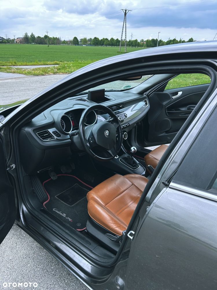 Alfa Romeo Giulietta 1.6 JTDM Distinctive - 11
