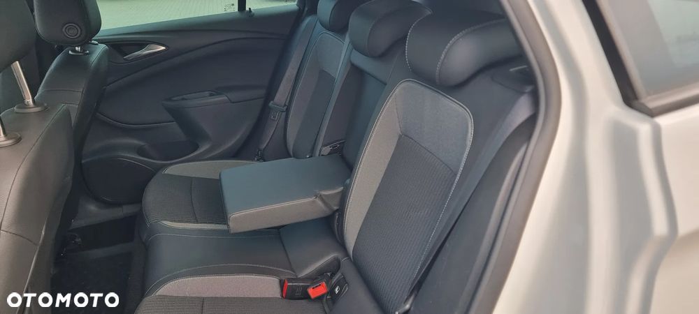 Opel Astra 1.5 D Start/Stop Automatik Elegance - 9