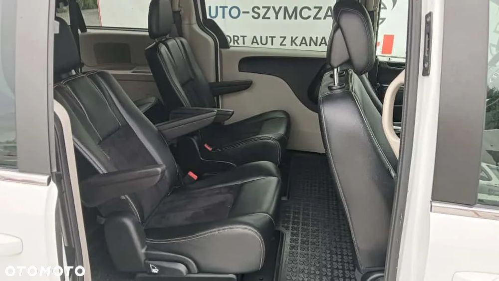 Dodge Caravan - 25