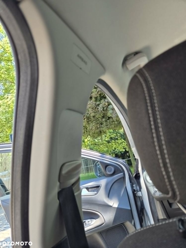 Ford Mondeo 2.0 TDCi Gold X - 10