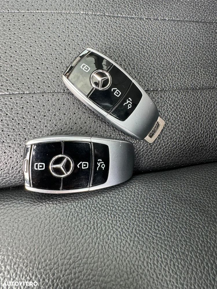 Mercedes-Benz E 220 d 4MATIC Aut. - 23