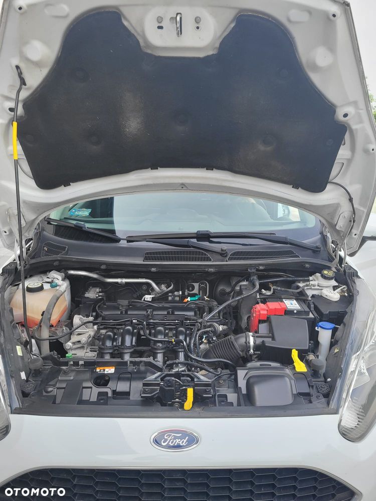 Ford Fiesta 1.4 Trend - 13