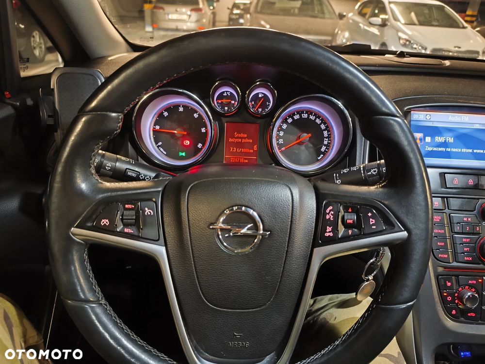 Opel Astra 2.0 CDTI Exklusiv - 13