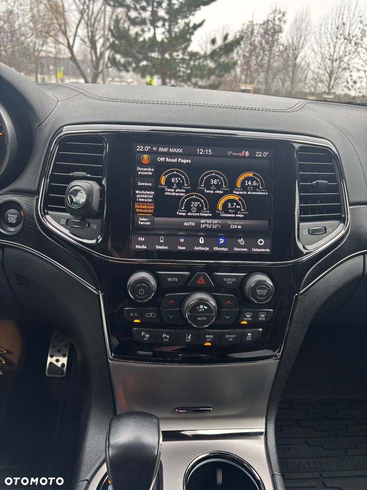 Jeep Grand Cherokee 5.7 V8 HEMI Overland Summit - 22