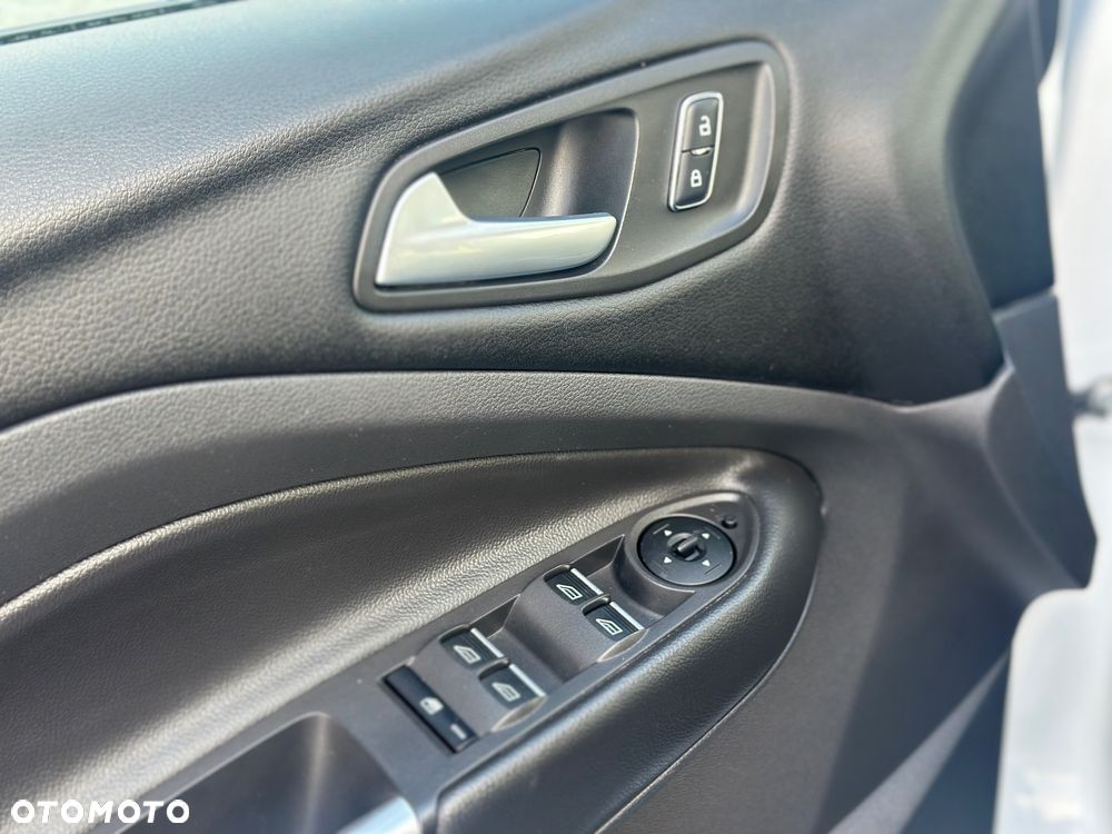 Ford Kuga - 15
