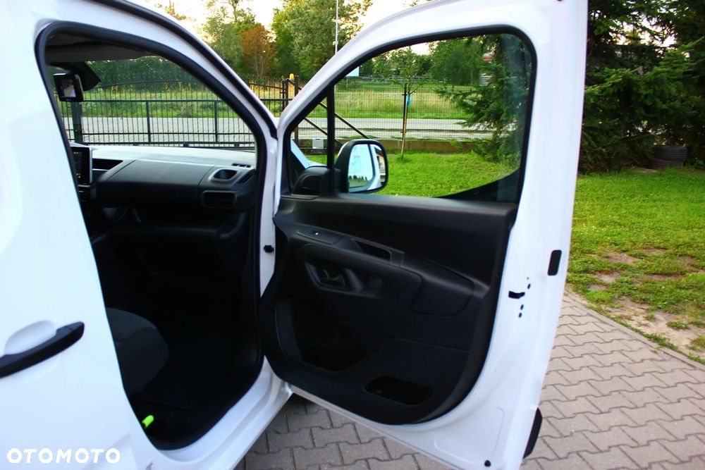 Peugeot PARTNER 1.5HDI 130KM AUTOMAT 8 BIEGÓW LONG DŁUGI 3 OSOBOWY PERFEKT AUTO NAVIGACJA KAMERY,ASYSTENTY,VF23% - 35