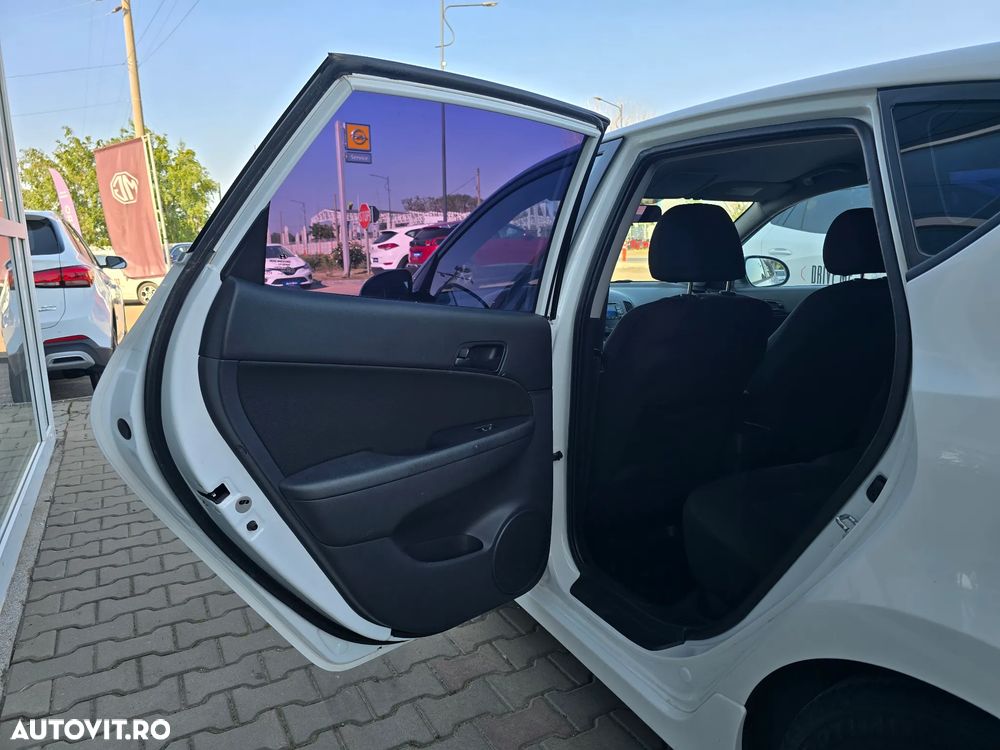 HYUNDAI i30 2011 — imagine 13