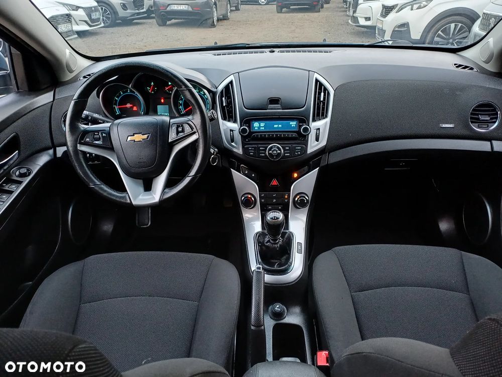 Chevrolet Cruze 1.6 LT+ - 18
