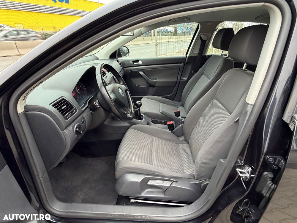 Volkswagen Jetta 1.9 TDI DPF United - 24