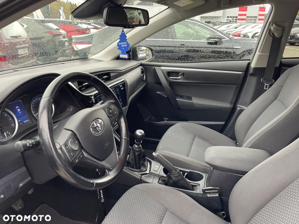 Toyota Corolla 1.6 Comfort - 9