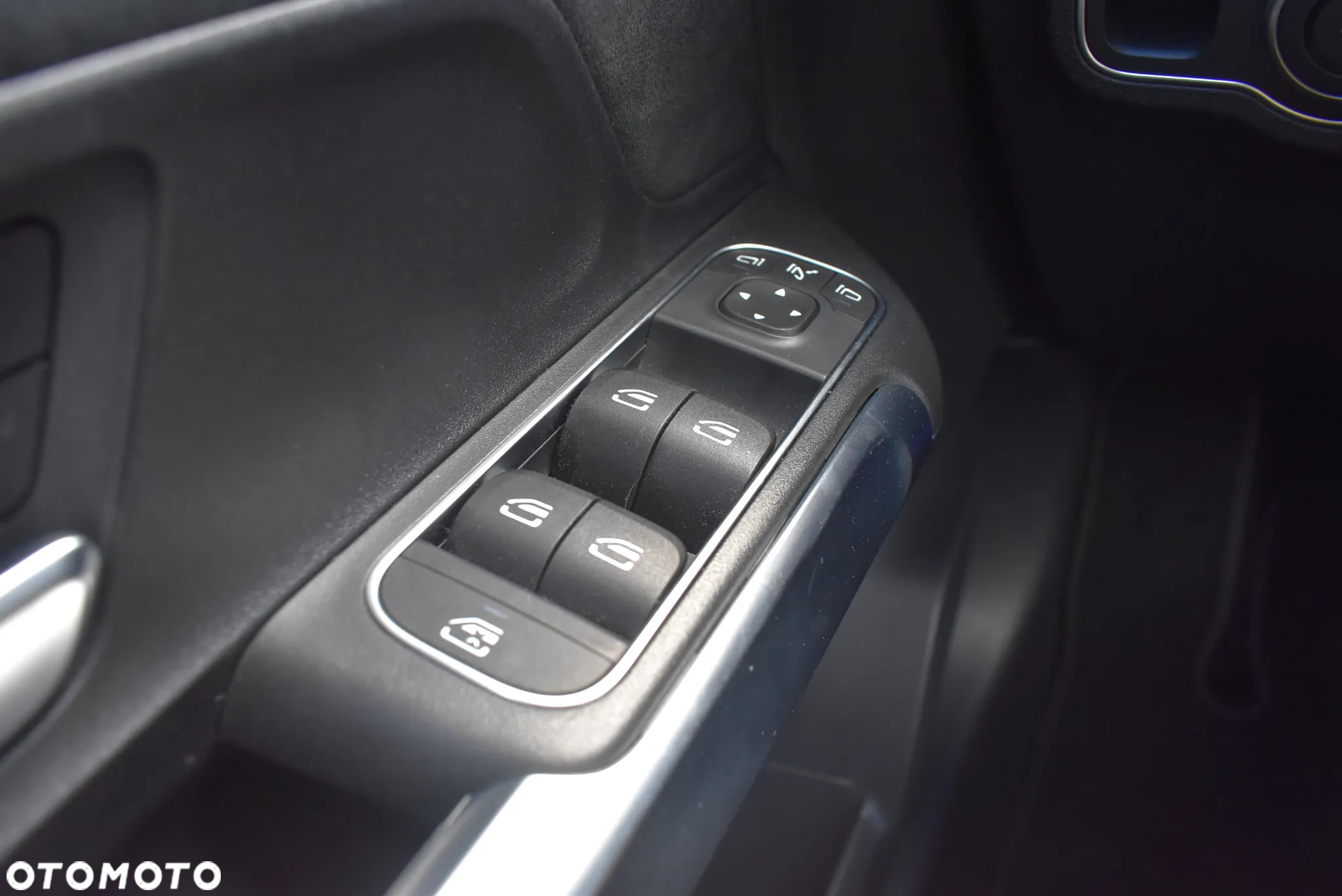 Mercedes-Benz GLB 200 d 4-Matic 8G-DCT - 24