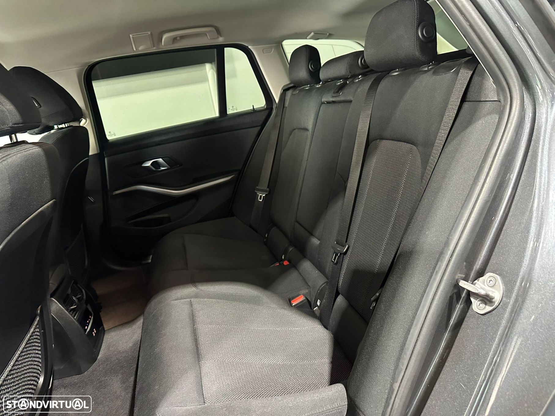BMW 318 d Touring Auto - 26