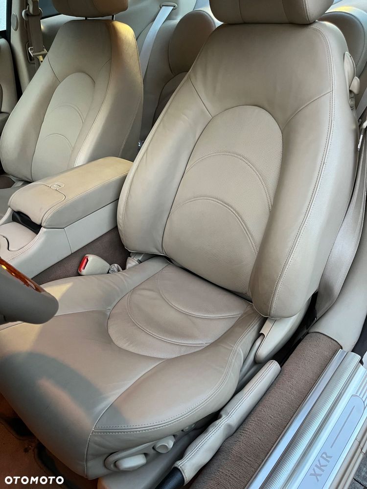 Jaguar XK8 - 31