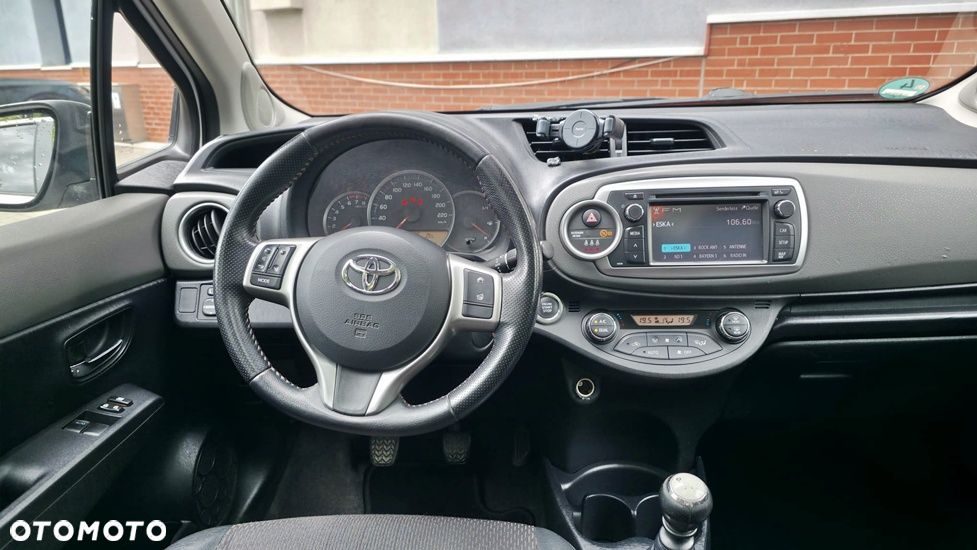 Toyota Yaris 1.33 Premium - 14