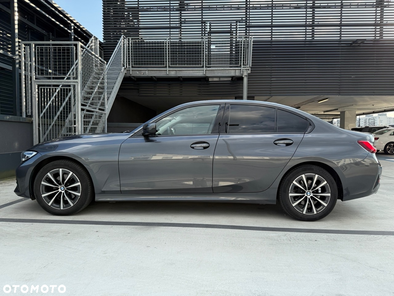 BMW Seria 3 320d xDrive Sport Line - 3