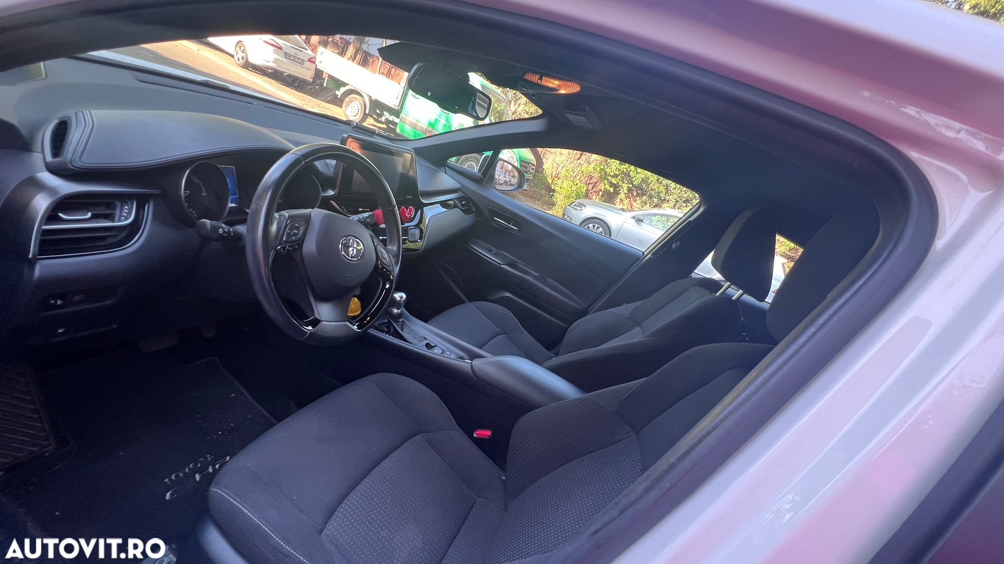 Toyota C-HR 1.2 Turbo 4x2 CVT C-enter - 4