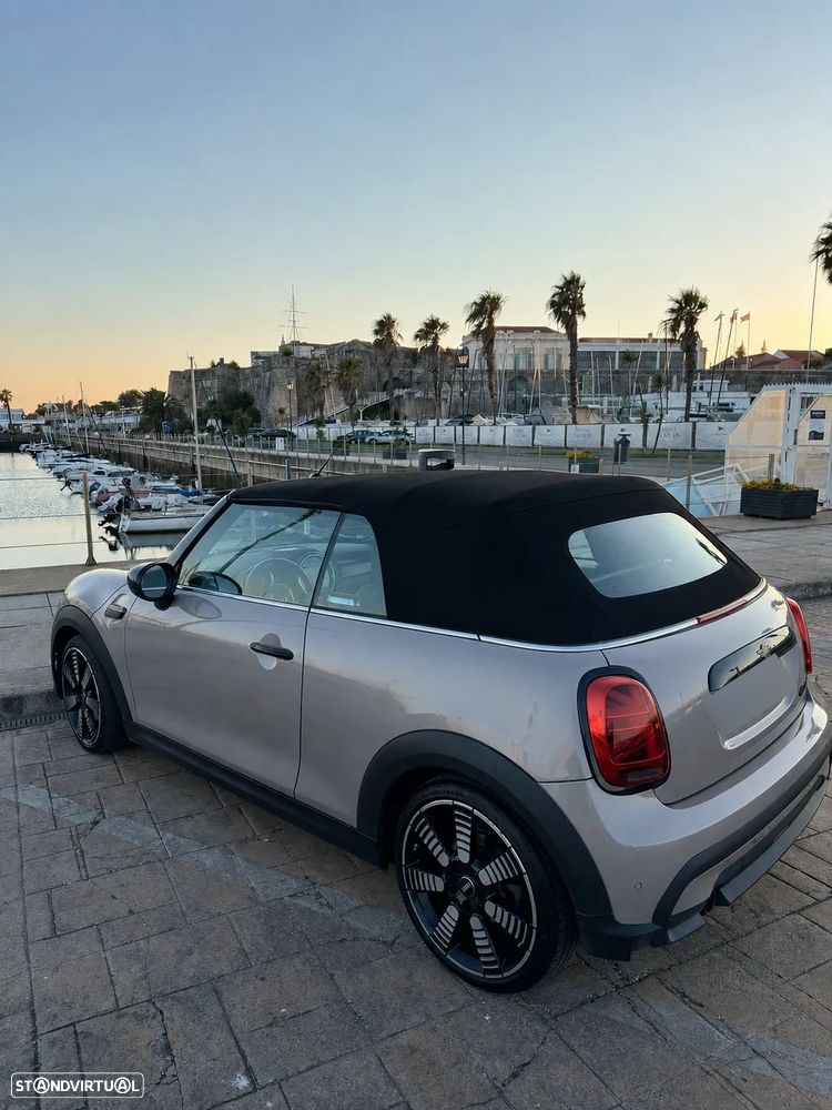 MINI Cabrio Cooper Auto - 16
