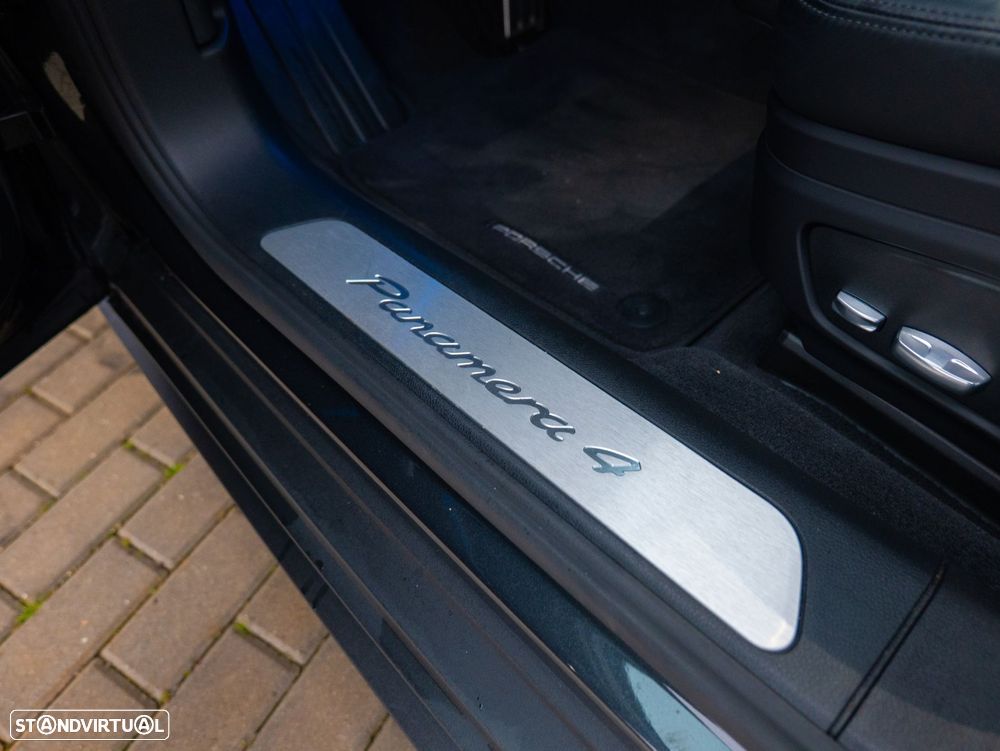 Porsche Panamera Sport Turismo 4 E-Hybrid - 16