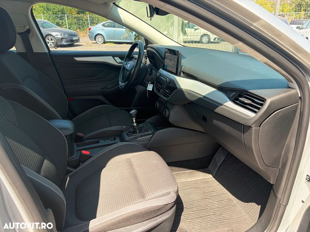 Ford Focus 1.0 EcoBoost Trend Edition - 29