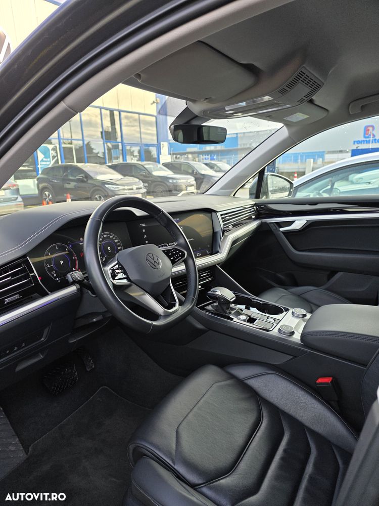 Volkswagen Touareg V6 TDI 4MOTION Elegance - 8