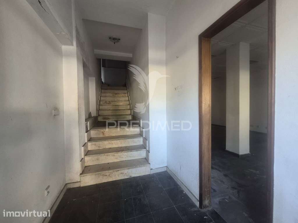 Loja/Escritório Duplex em Laranjeiro - Grande imagem: 4/17