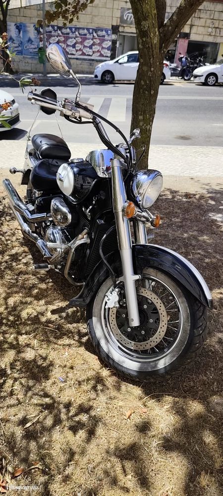 Suzuki Intruder VL 800 - 12