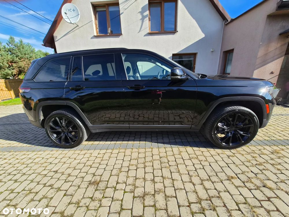 Jeep Grand Cherokee - 22