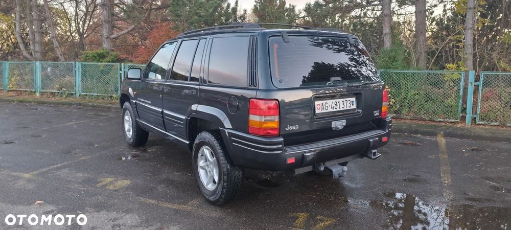 Jeep Grand Cherokee - 8