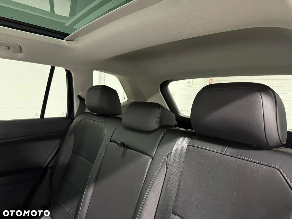 Volkswagen Tiguan 2.0 TSI 4Mot Elegance DSG - 32