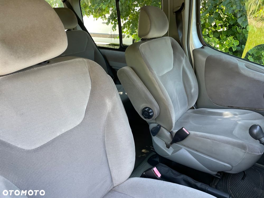 Opel Vivaro - 13