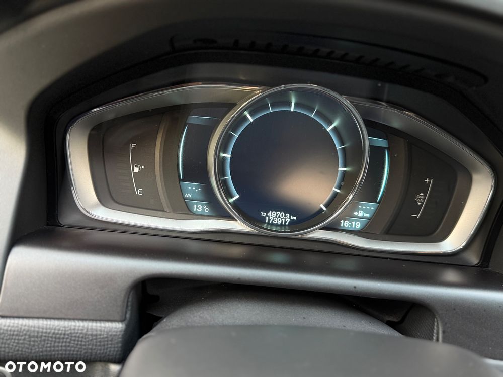 Volvo XC 60 D4 Momentum - 21