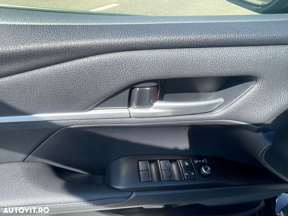 TOYOTA Camry 2025 — imagine 11