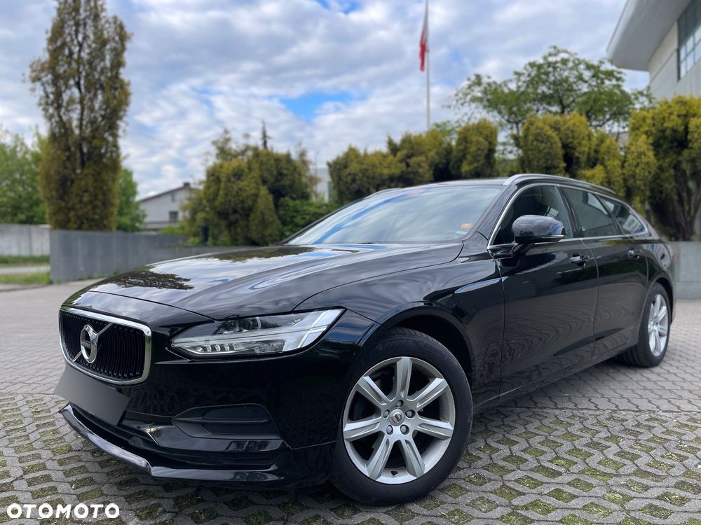 Volvo V90 D4 Momentum - 1