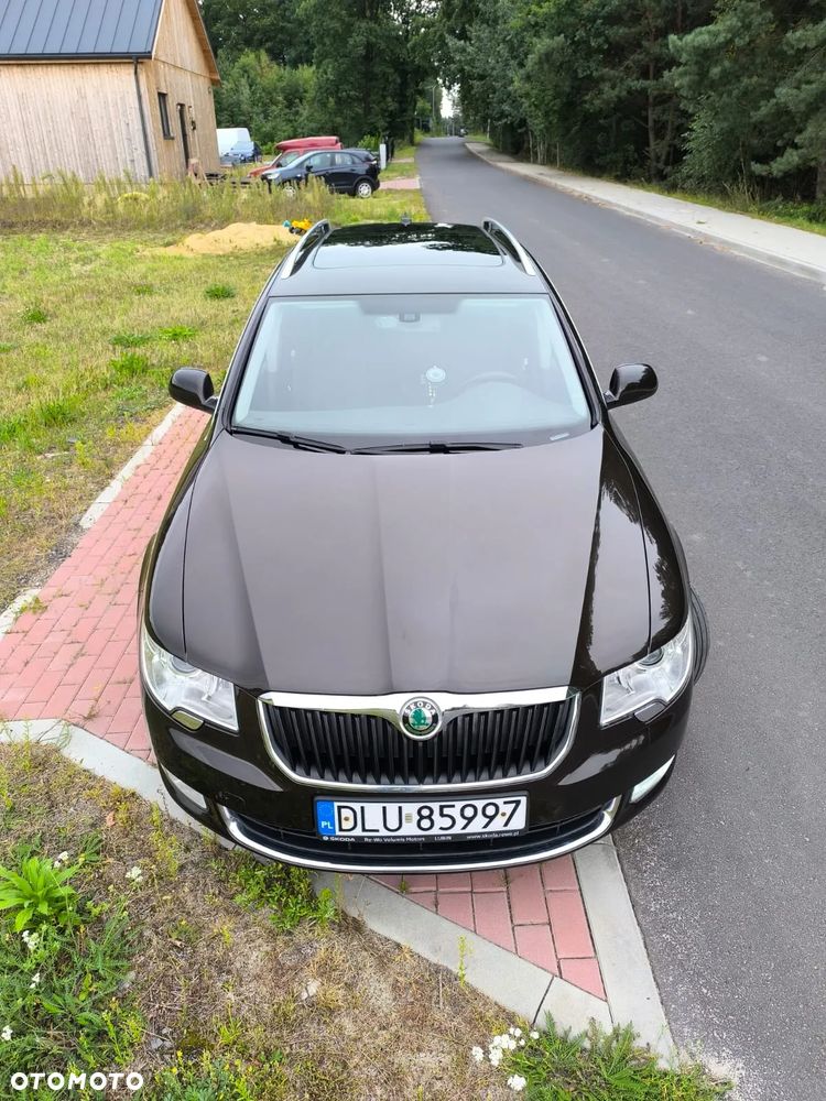 Skoda Superb 2.0 TDI Ambition DSG - 11