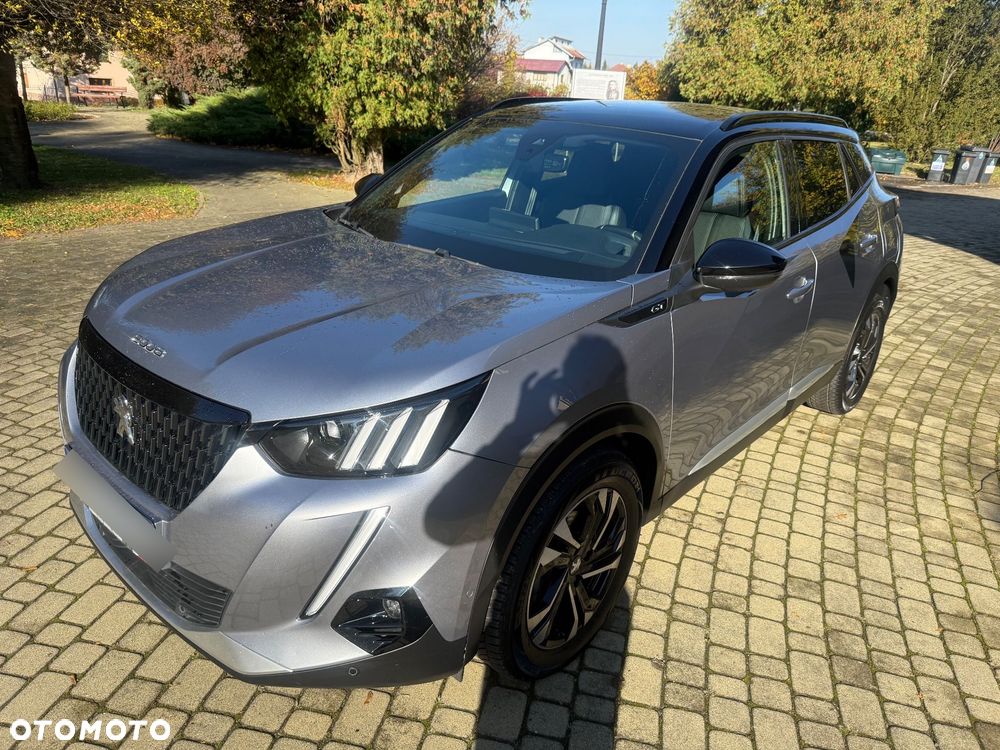 Peugeot 2008 PureTech 130 EAT8 GT - 3
