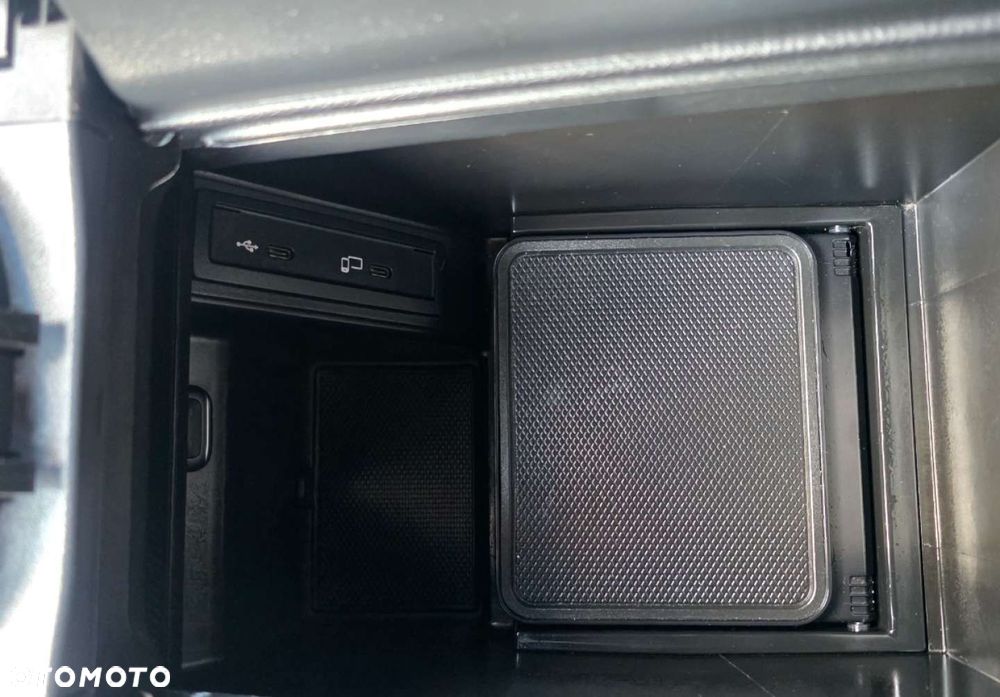 Mercedes-Benz Klasa V - 20