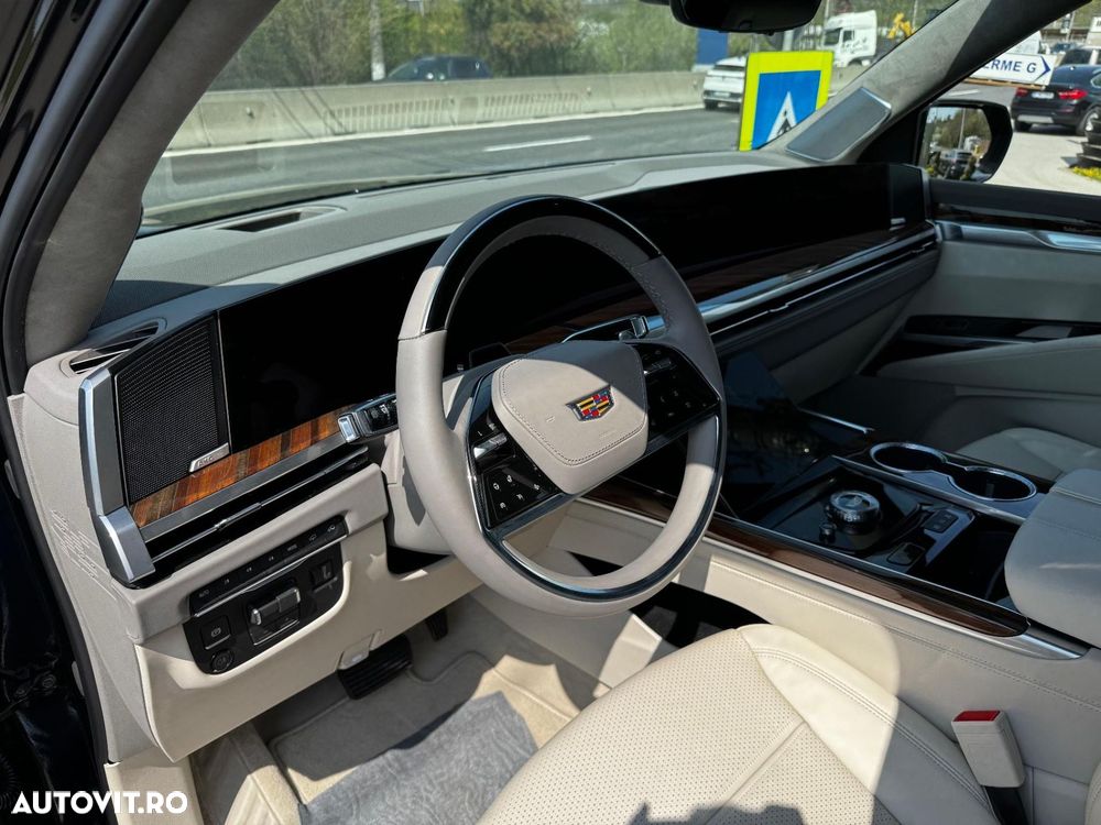 Cadillac Escalade - 18