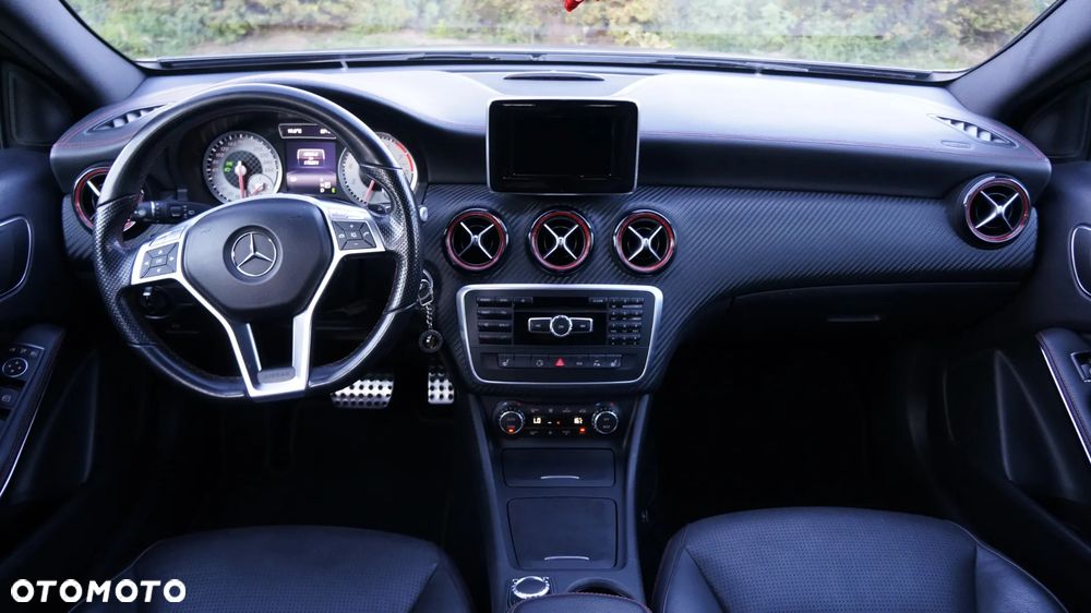 Mercedes-Benz Klasa A 250 Sport 4Matic 7G-DCT - 11