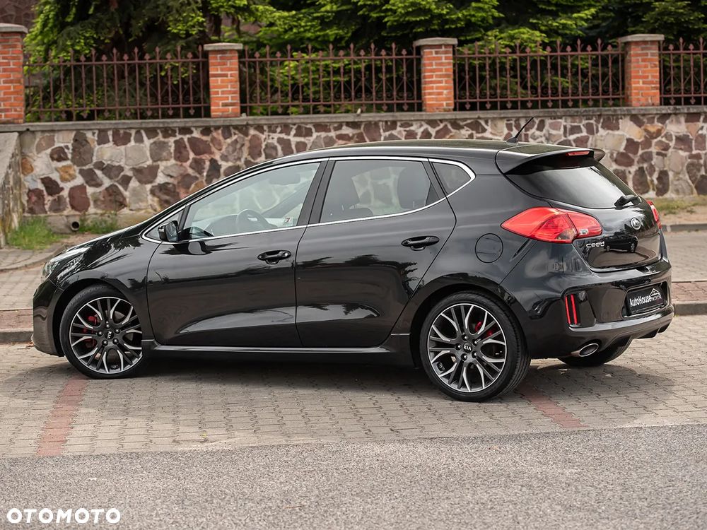 Kia Ceed 1.6 T-GDI GT-Track - 12